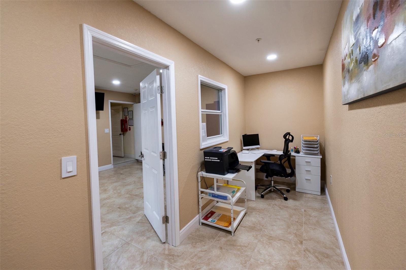 7128 WRENWOOD CIR — photo 11
