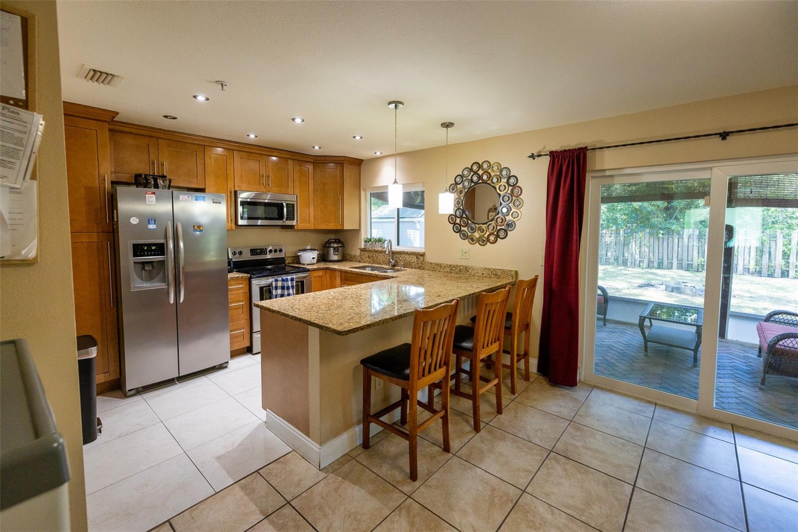 7128 WRENWOOD CIR — photo 4