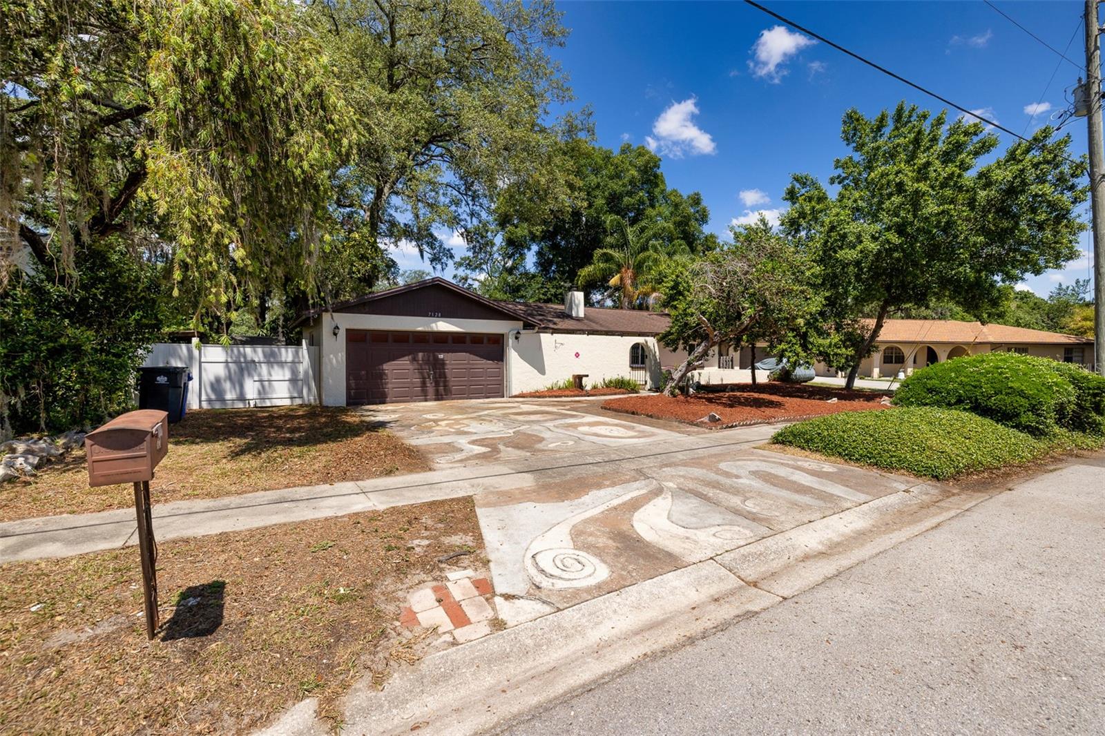 7128 WRENWOOD CIR — photo 21