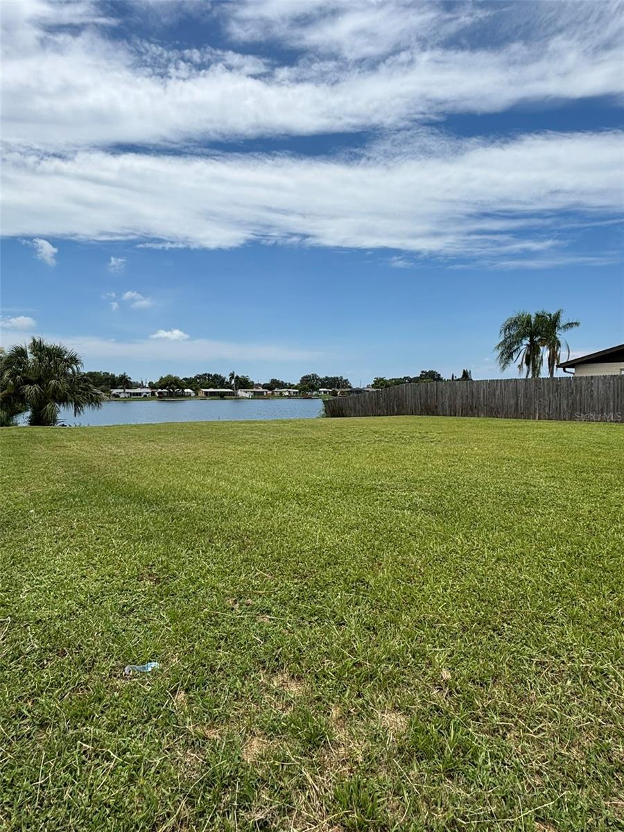 4368 SUNRAY DR — photo 3