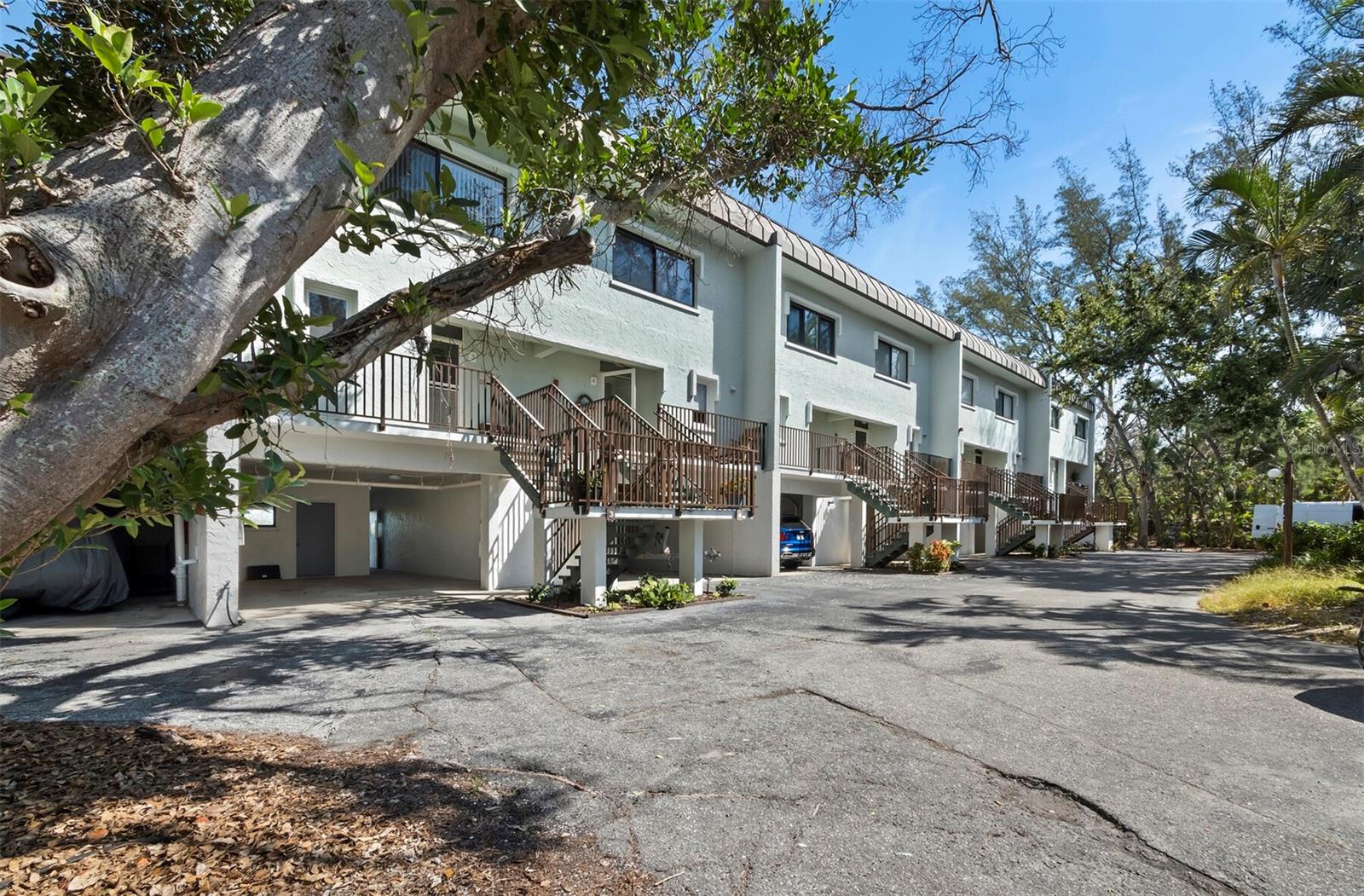 490 N SHORE RD #6 — photo 9