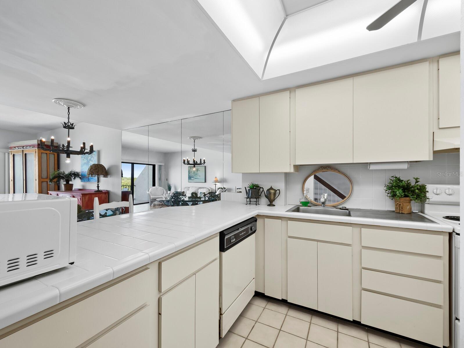 490 N SHORE RD #6 — photo 20