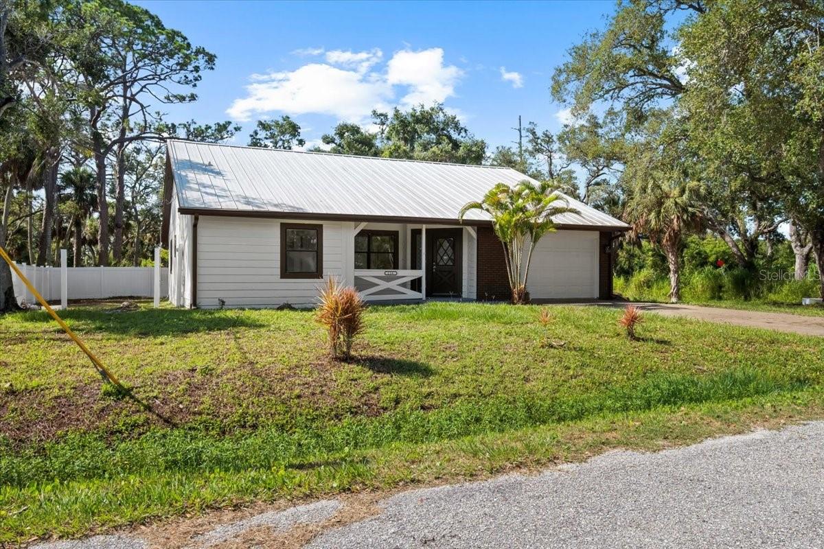 116 HERMES RD — photo 2
