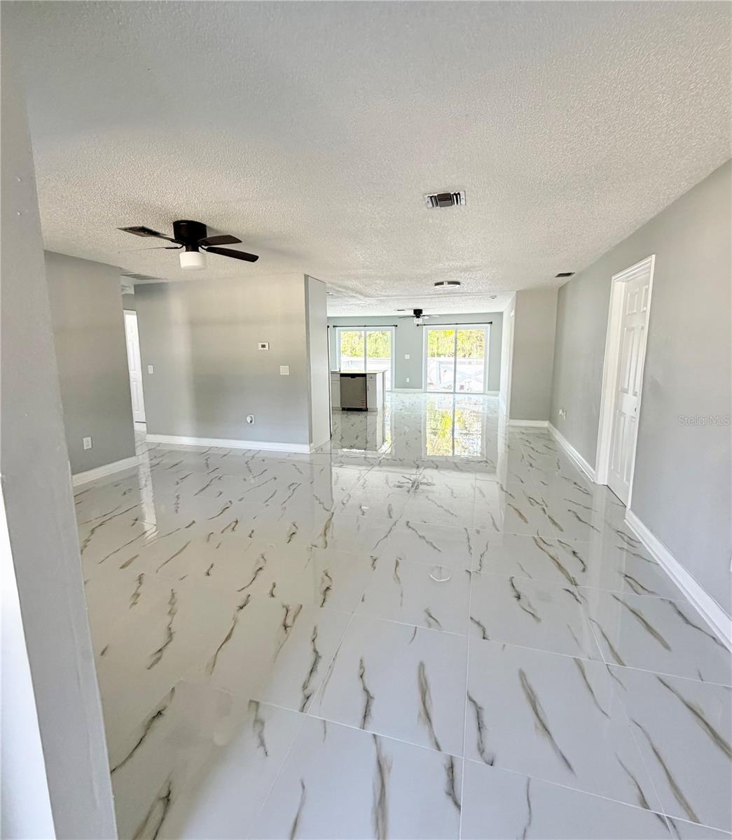 116 HERMES RD — photo 8
