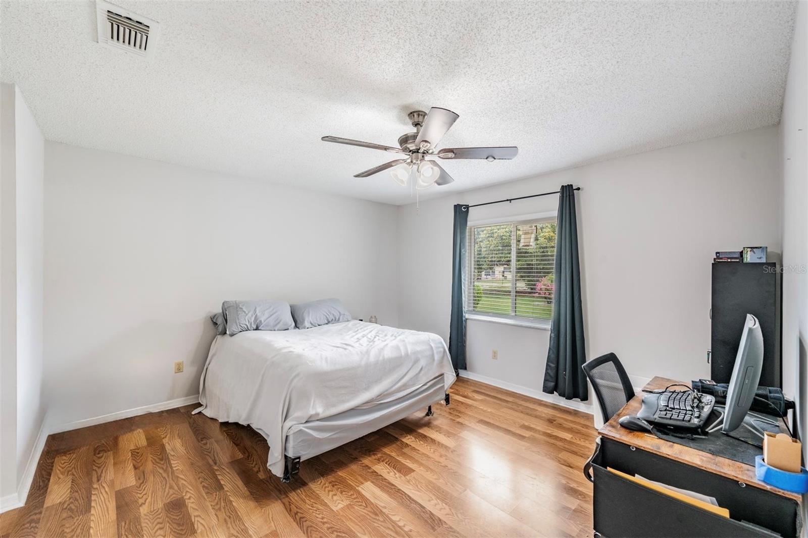 1209 WILD FEATHER LN — photo 37