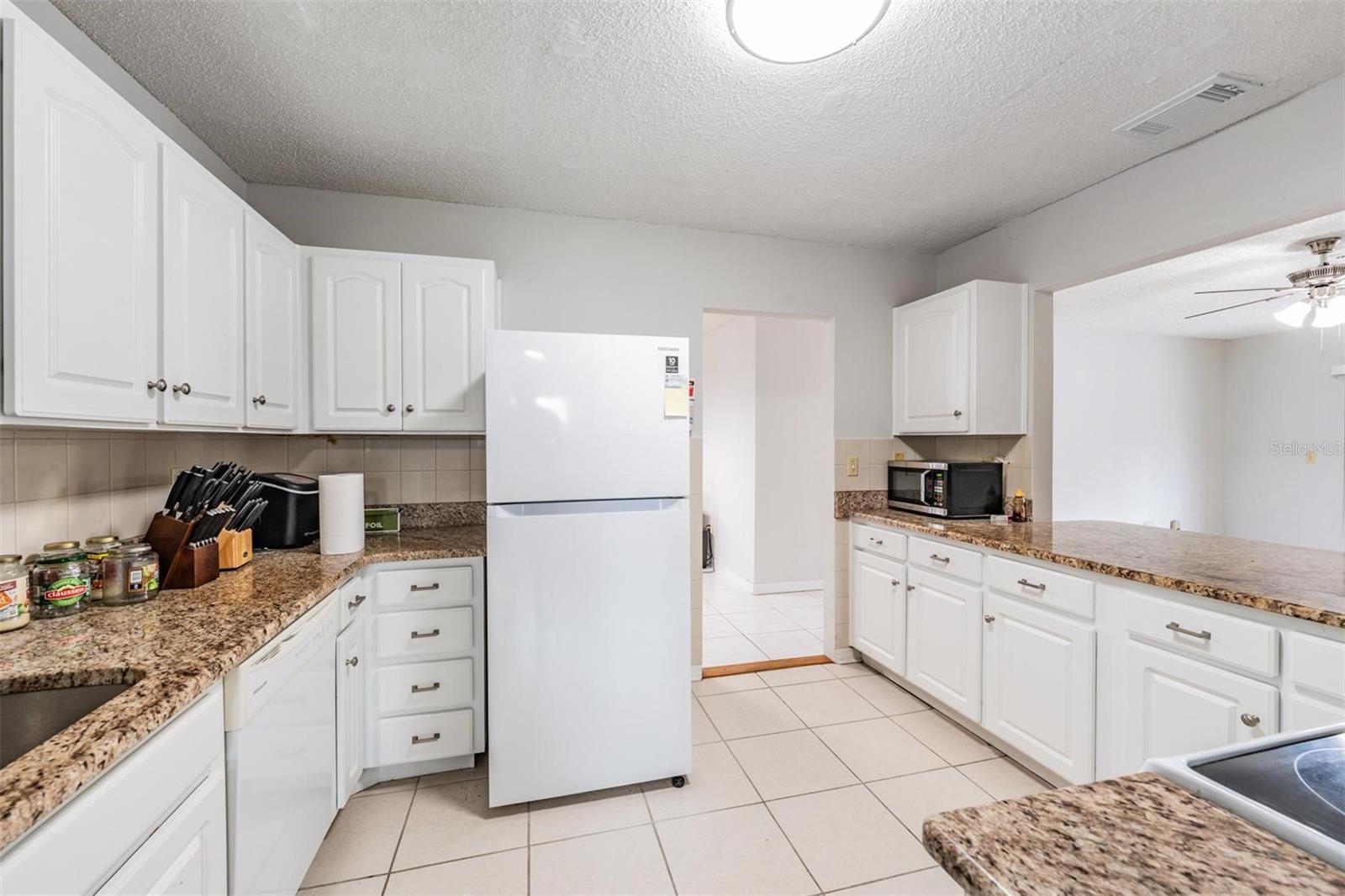 1209 WILD FEATHER LN — photo 12