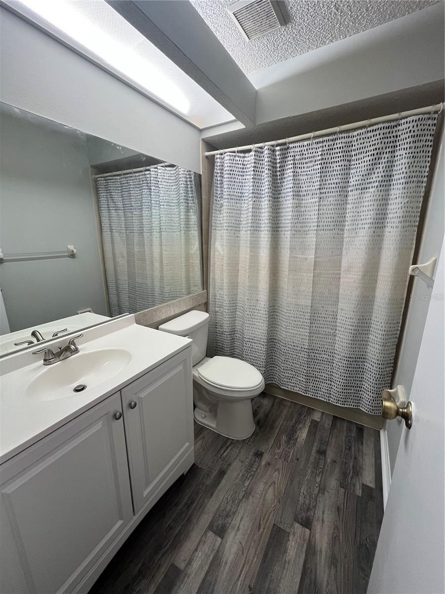 8122 MATTHEW DR — photo 21