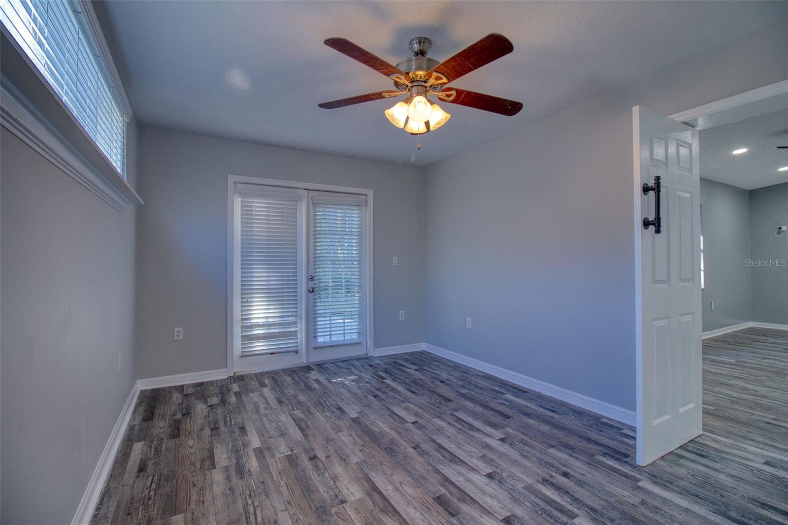 8122 MATTHEW DR — photo 20