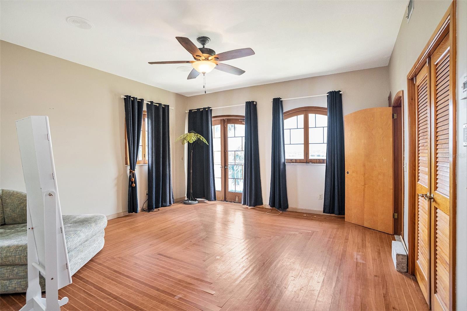 7715 RIVERVIEW DR — photo 18