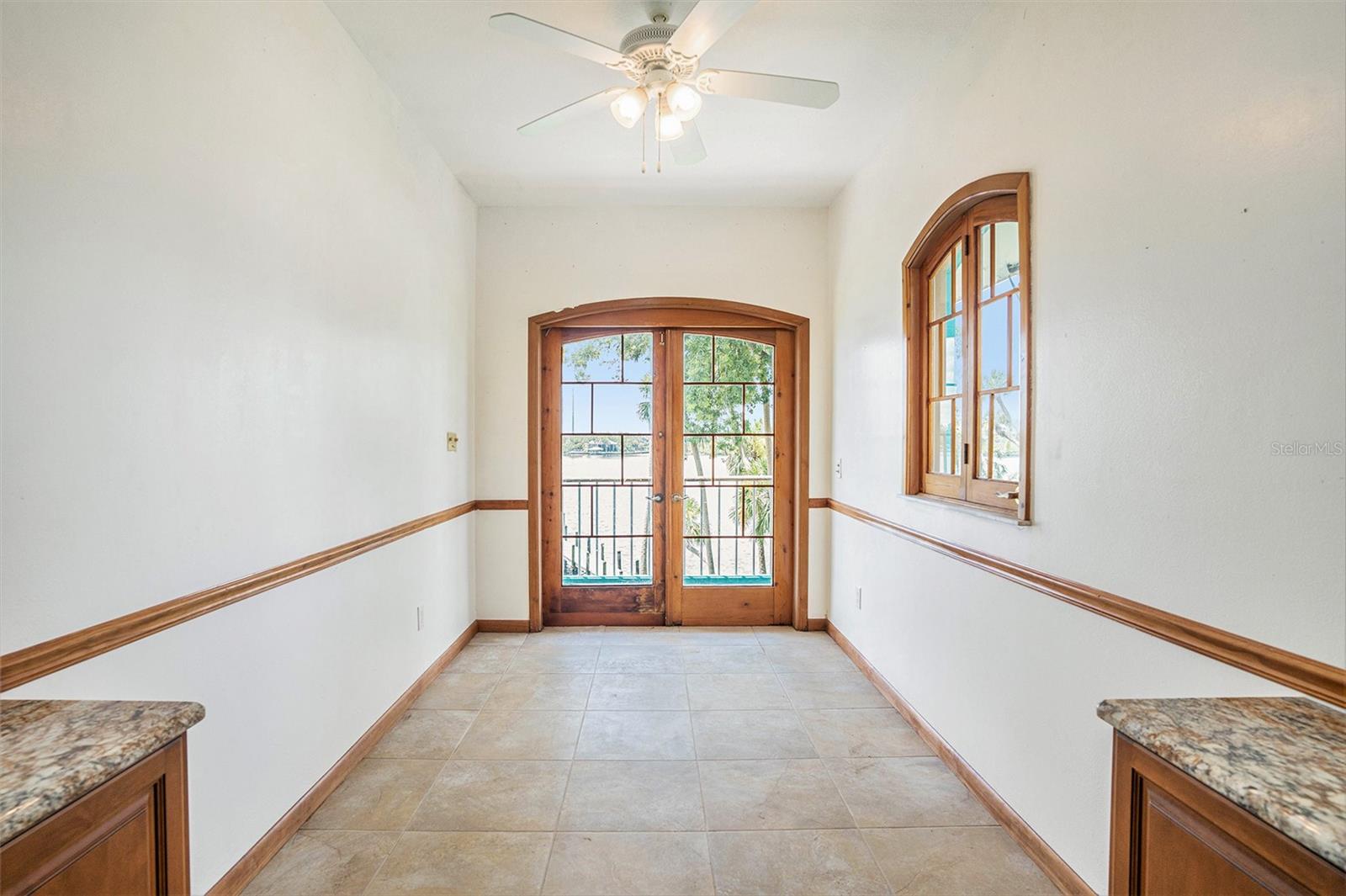 7715 RIVERVIEW DR — photo 17