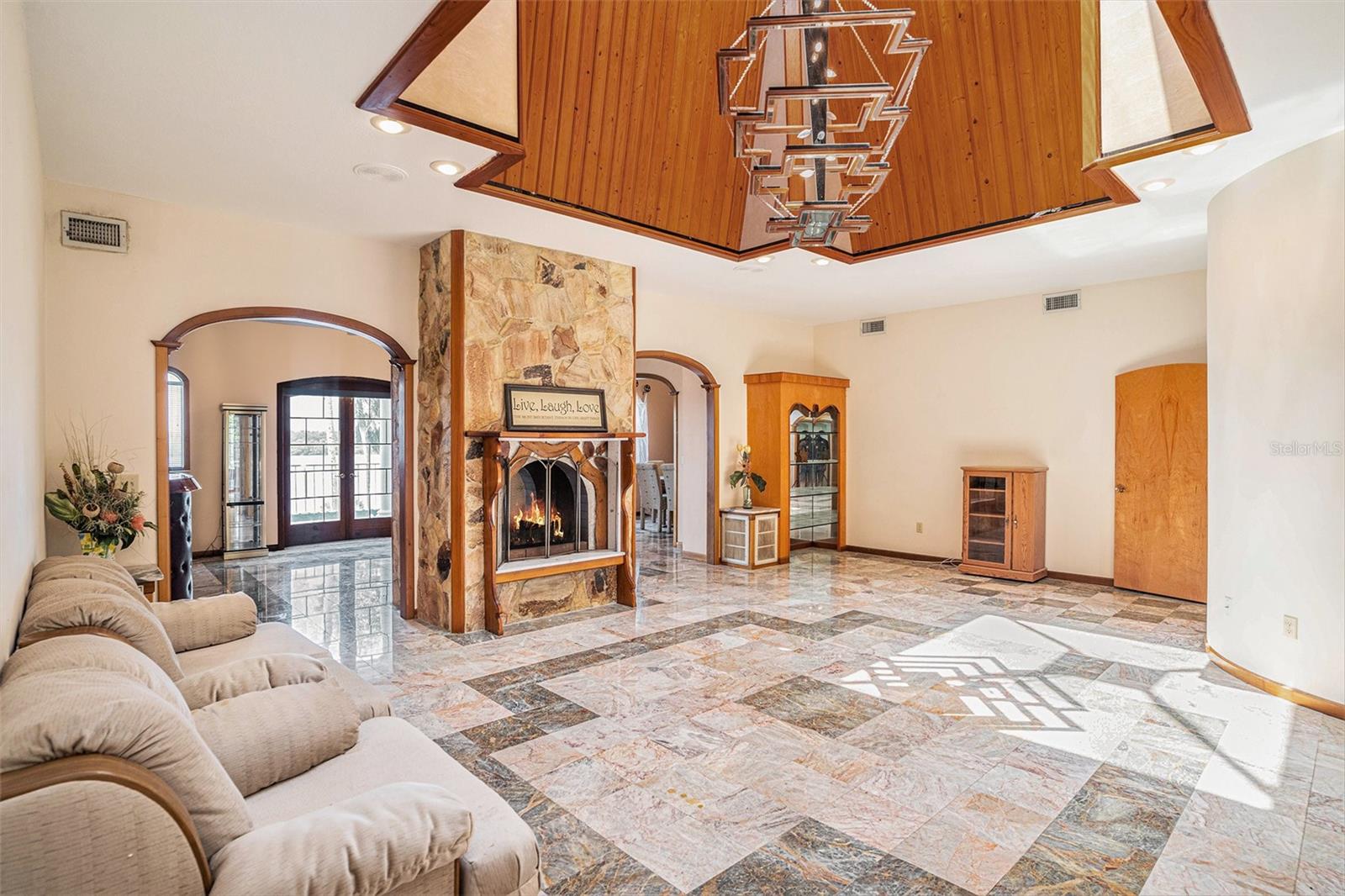7715 RIVERVIEW DR — photo 8