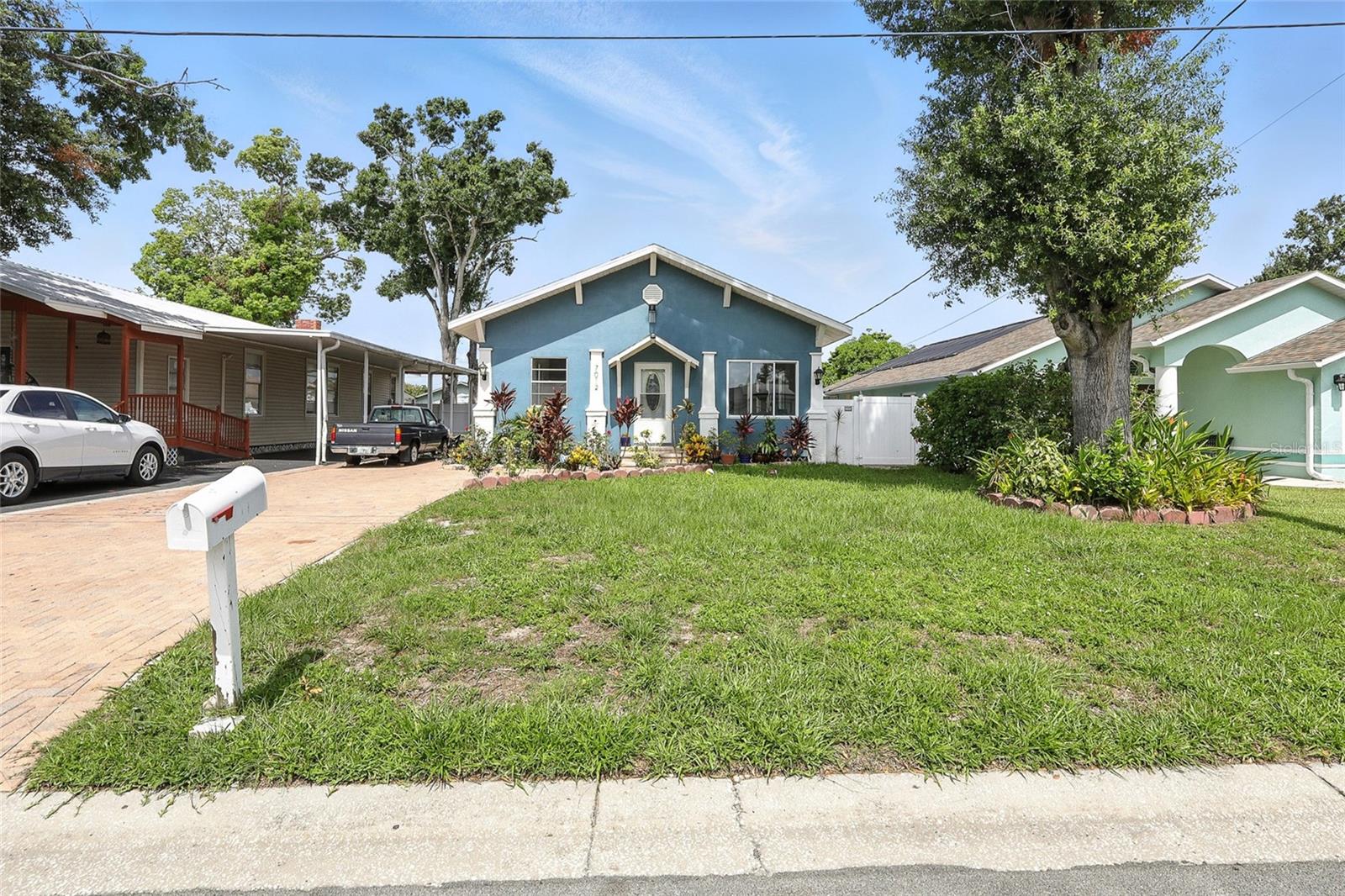 7012 N HUBERT AVE — photo 7