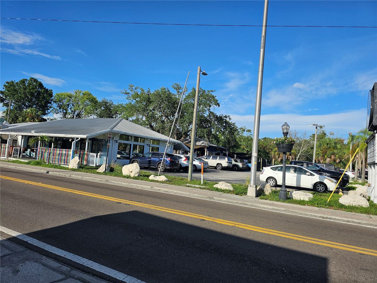 606 N PINELLAS AVE — photo 7