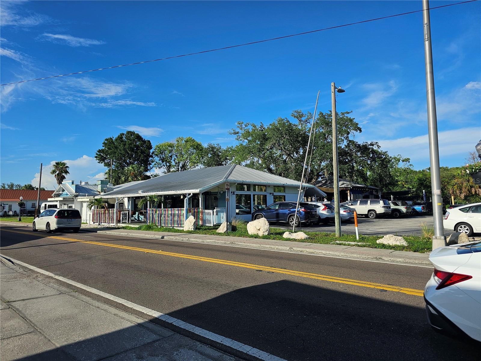 606 N PINELLAS AVE — photo 8