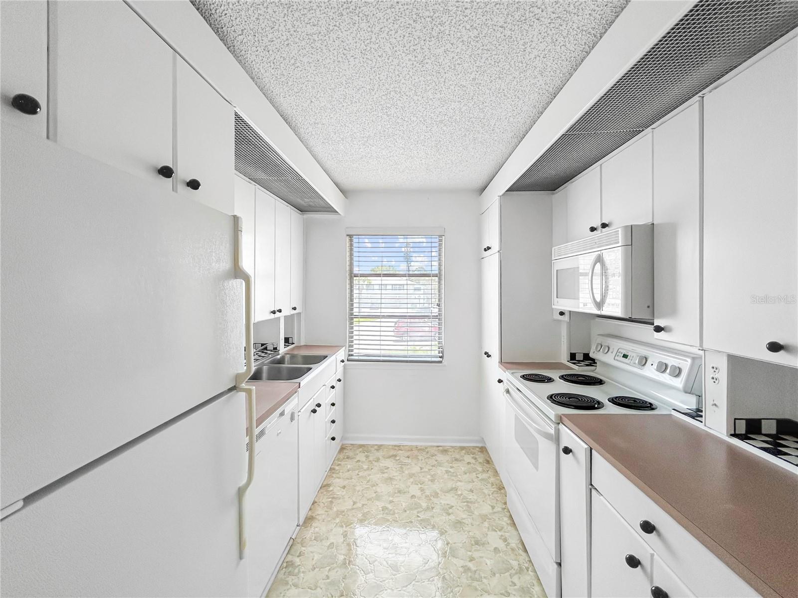 3265 40TH WAY S #E — photo 18
