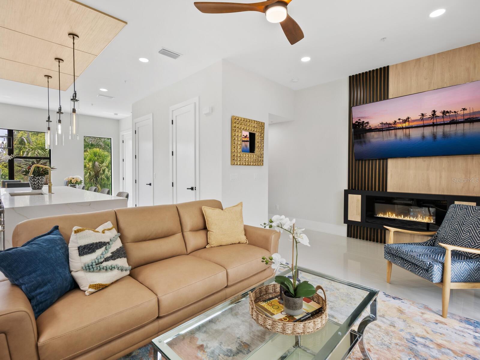 152 AUDUBON PL — photo 3