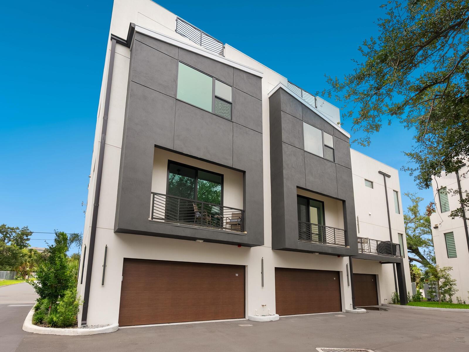 152 AUDUBON PL — photo 35