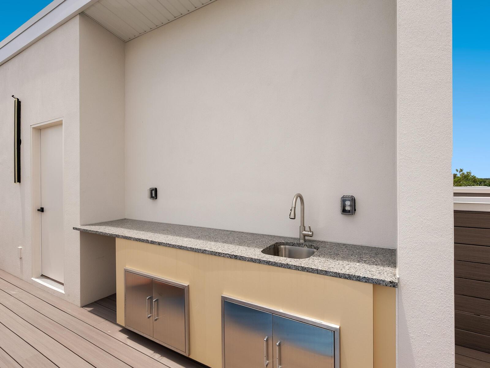 152 AUDUBON PL — photo 32