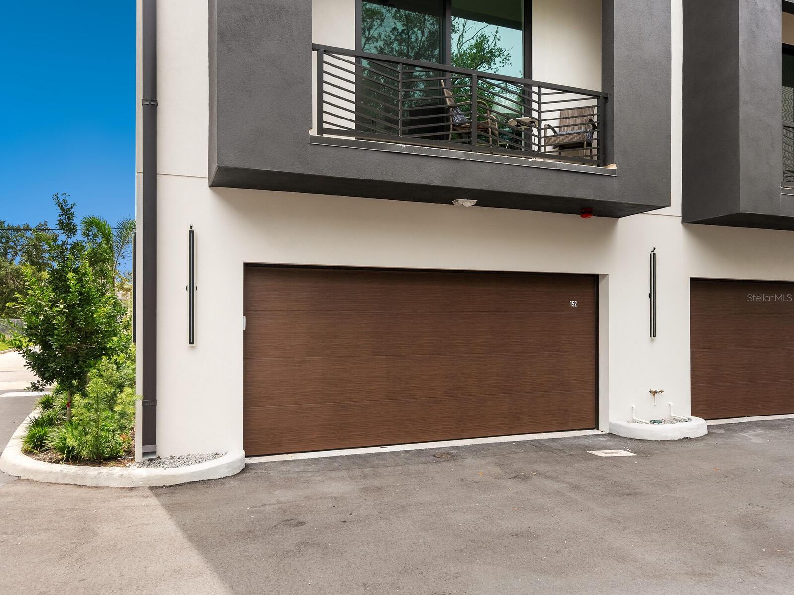 152 AUDUBON PL — photo 36
