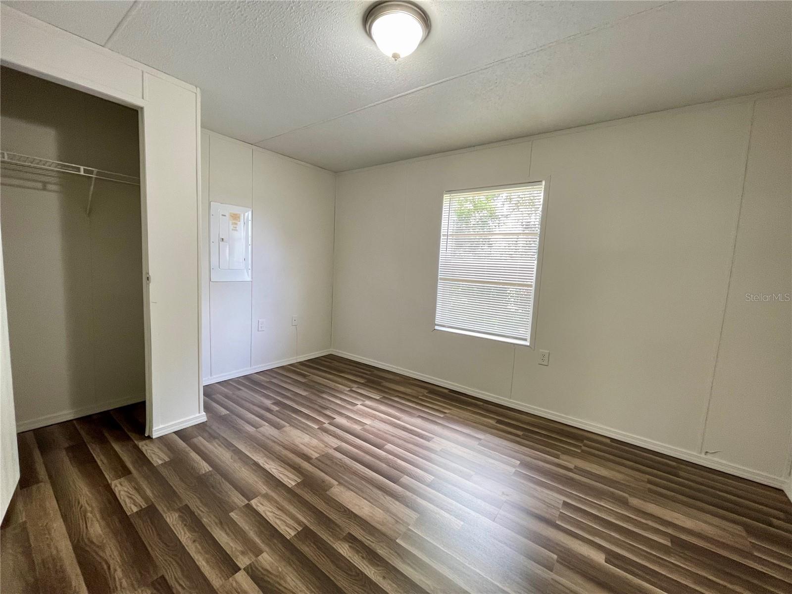 6304 EUGENE ACRES LN — photo 13