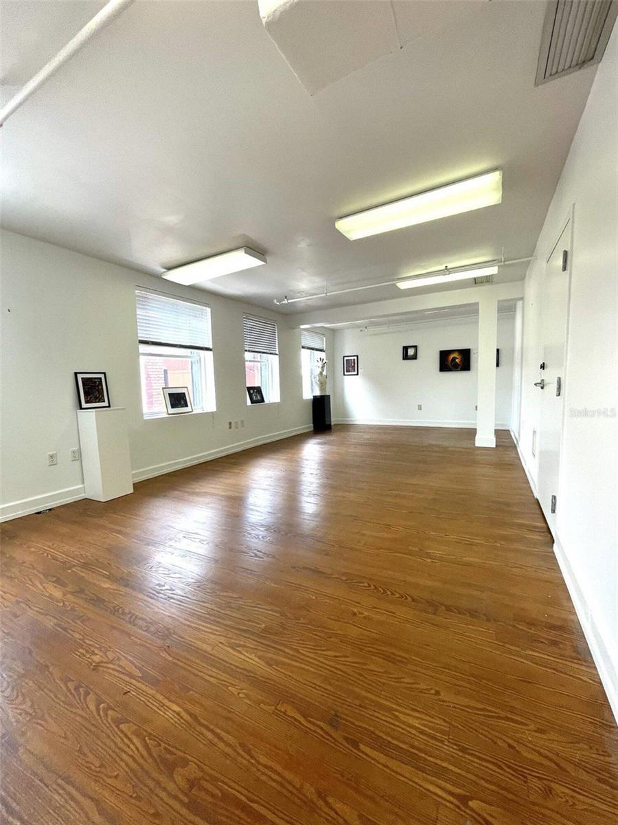 1624-1630 E 7TH AVE — photo 4