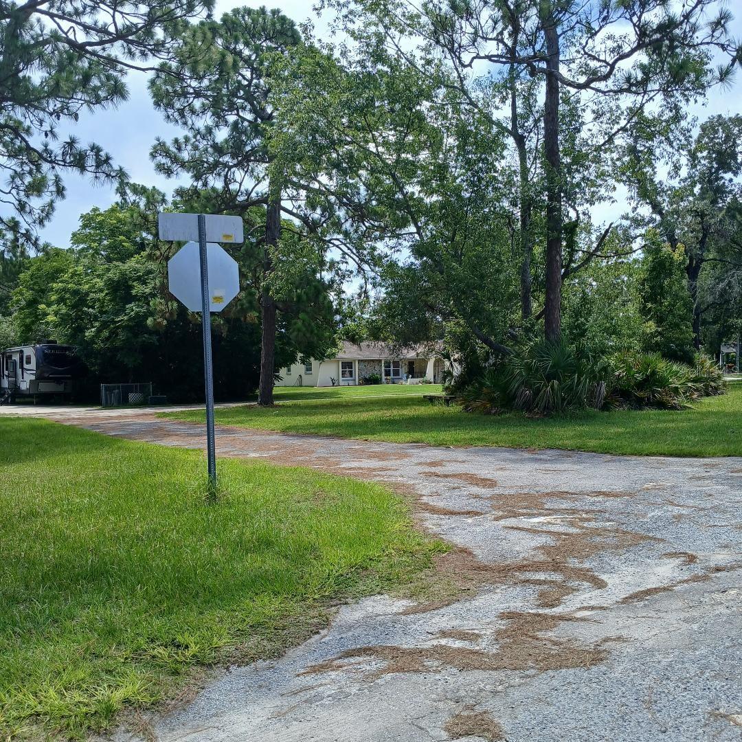 LYLE CIR — photo 4