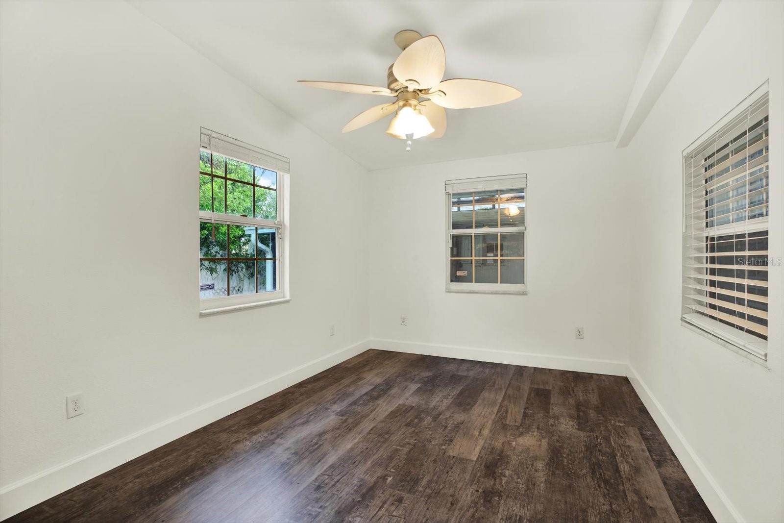 102 W NORTH BRANCH RD — photo 26