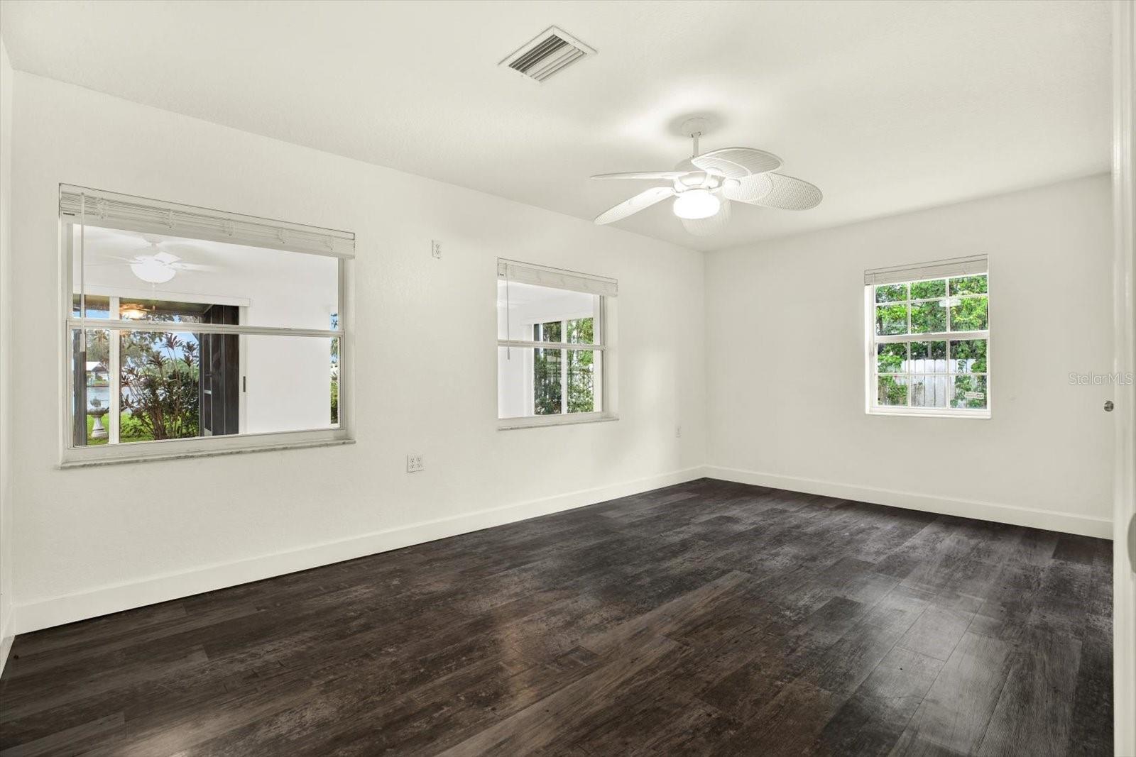 102 W NORTH BRANCH RD — photo 27