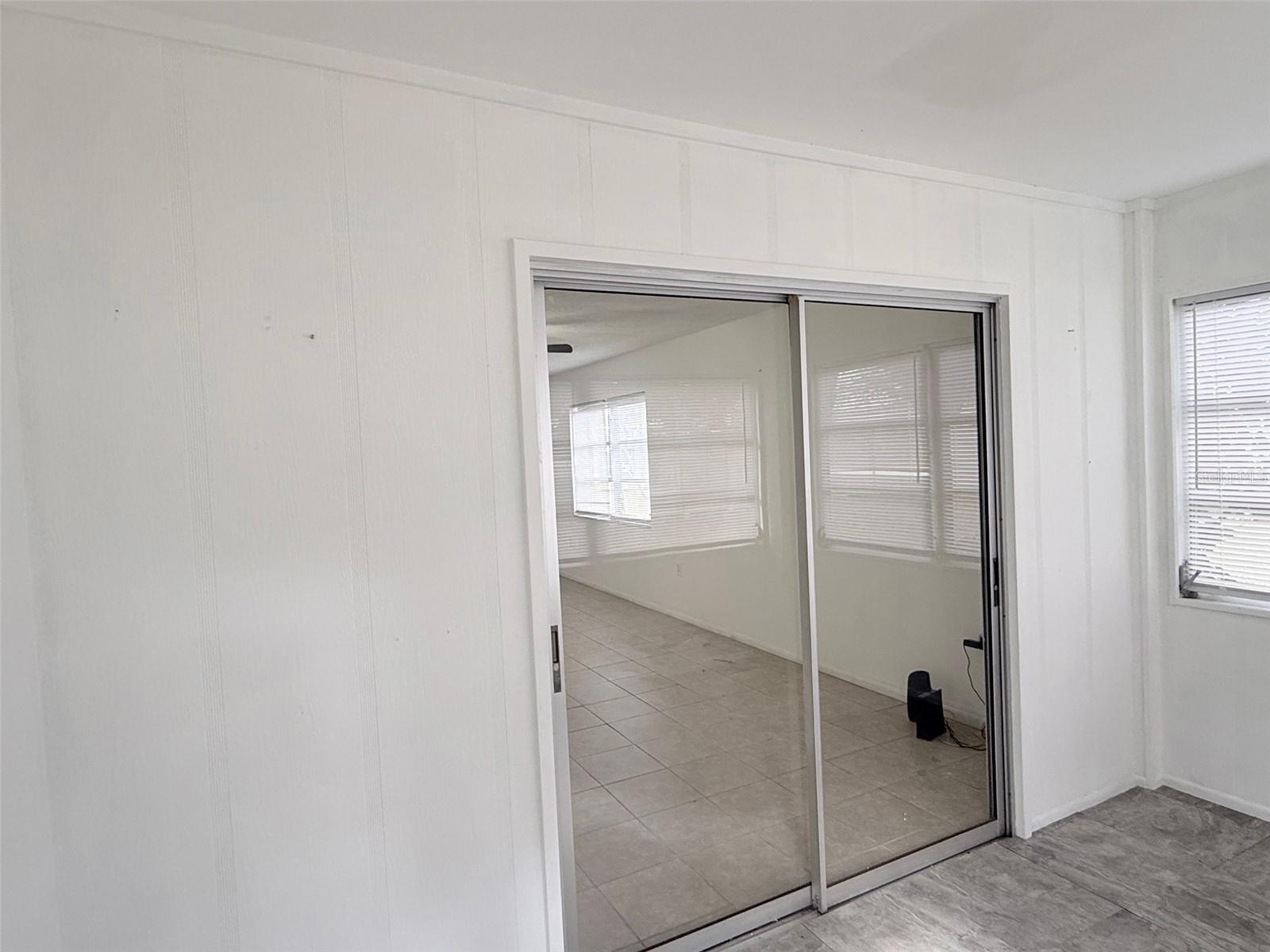 390 301 BLVD W #8D — photo 22