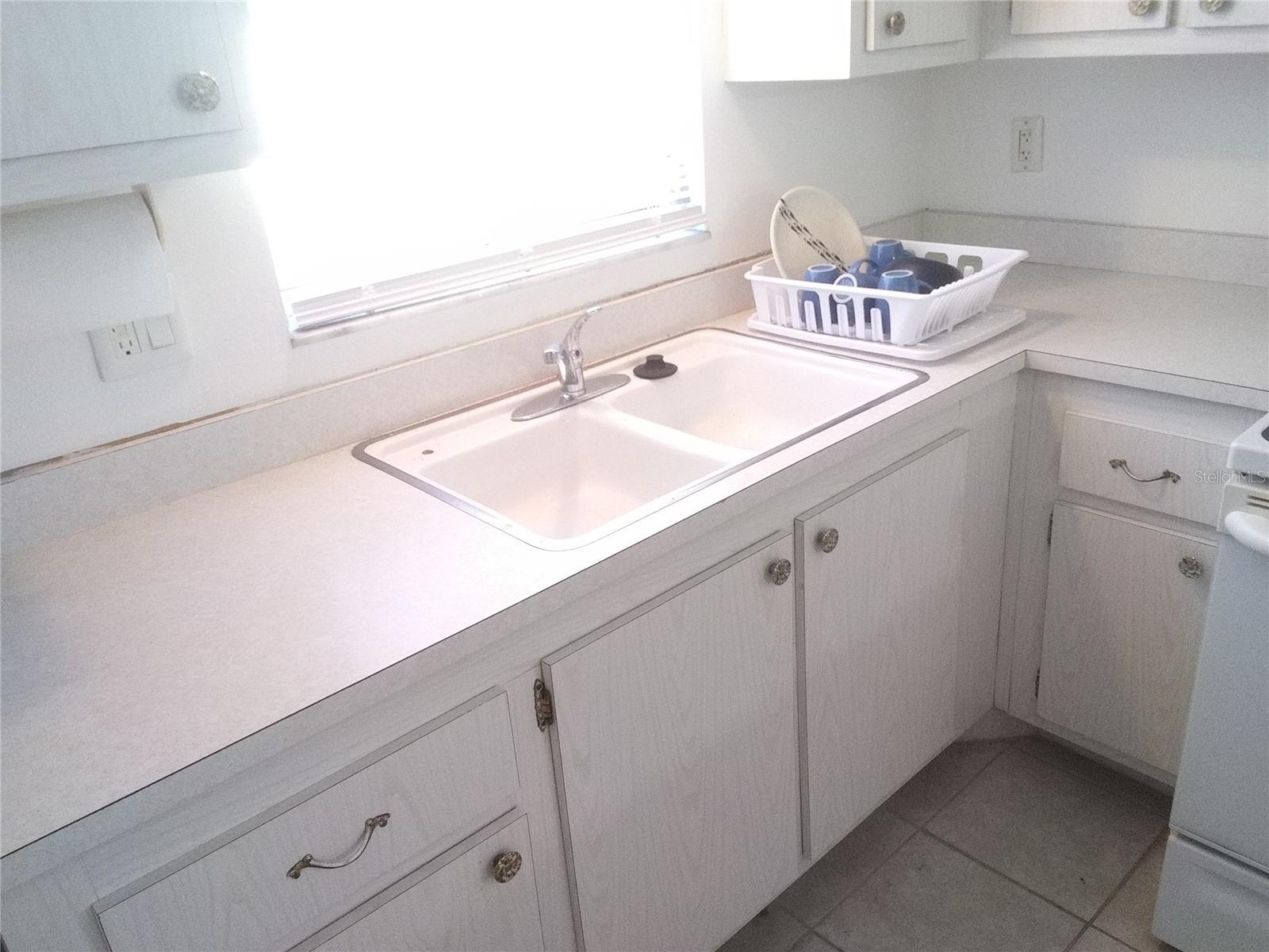390 301 BLVD W #8D — photo 9
