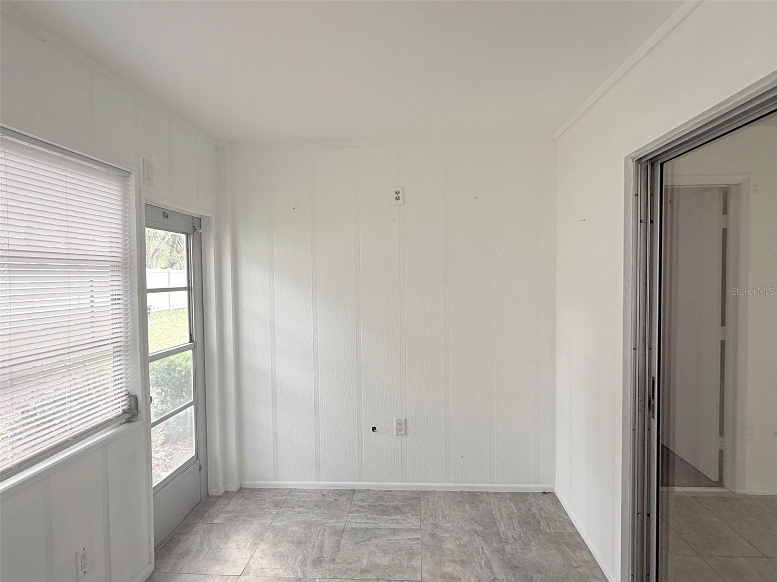 390 301 BLVD W #8D — photo 19