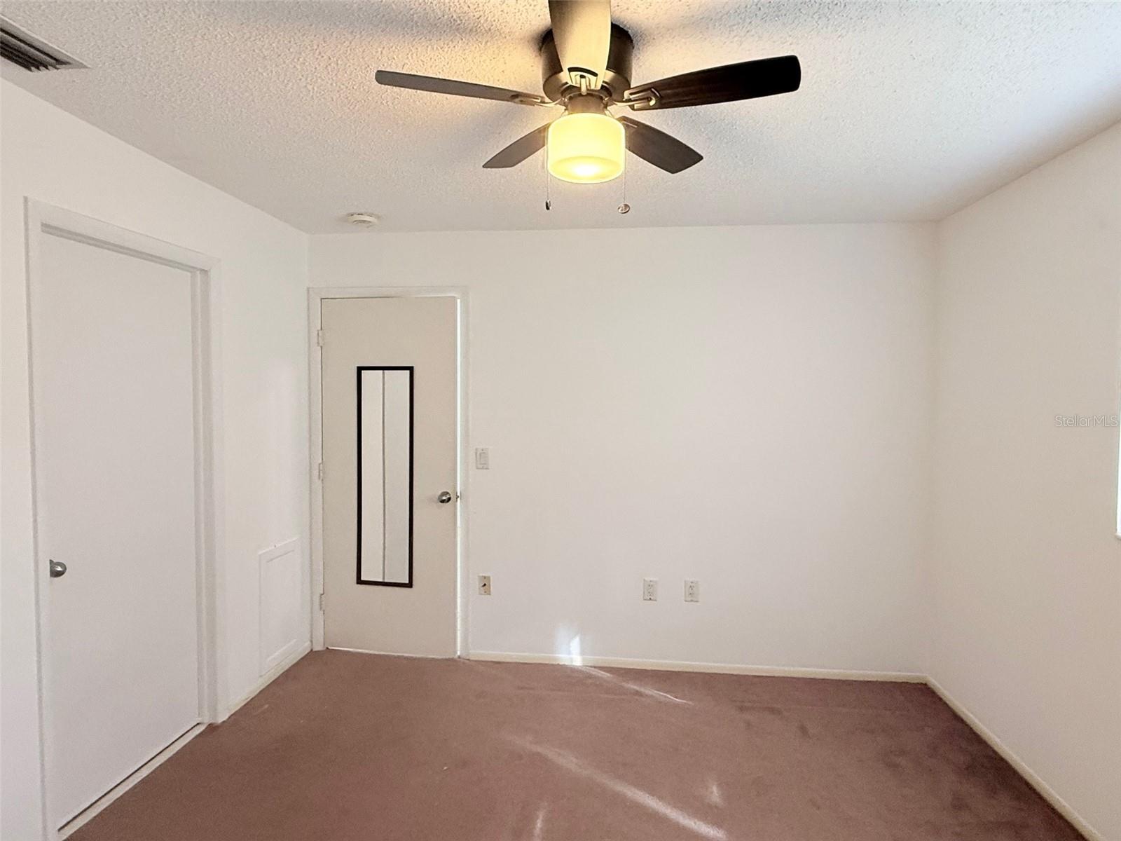 390 301 BLVD W #8D — photo 13