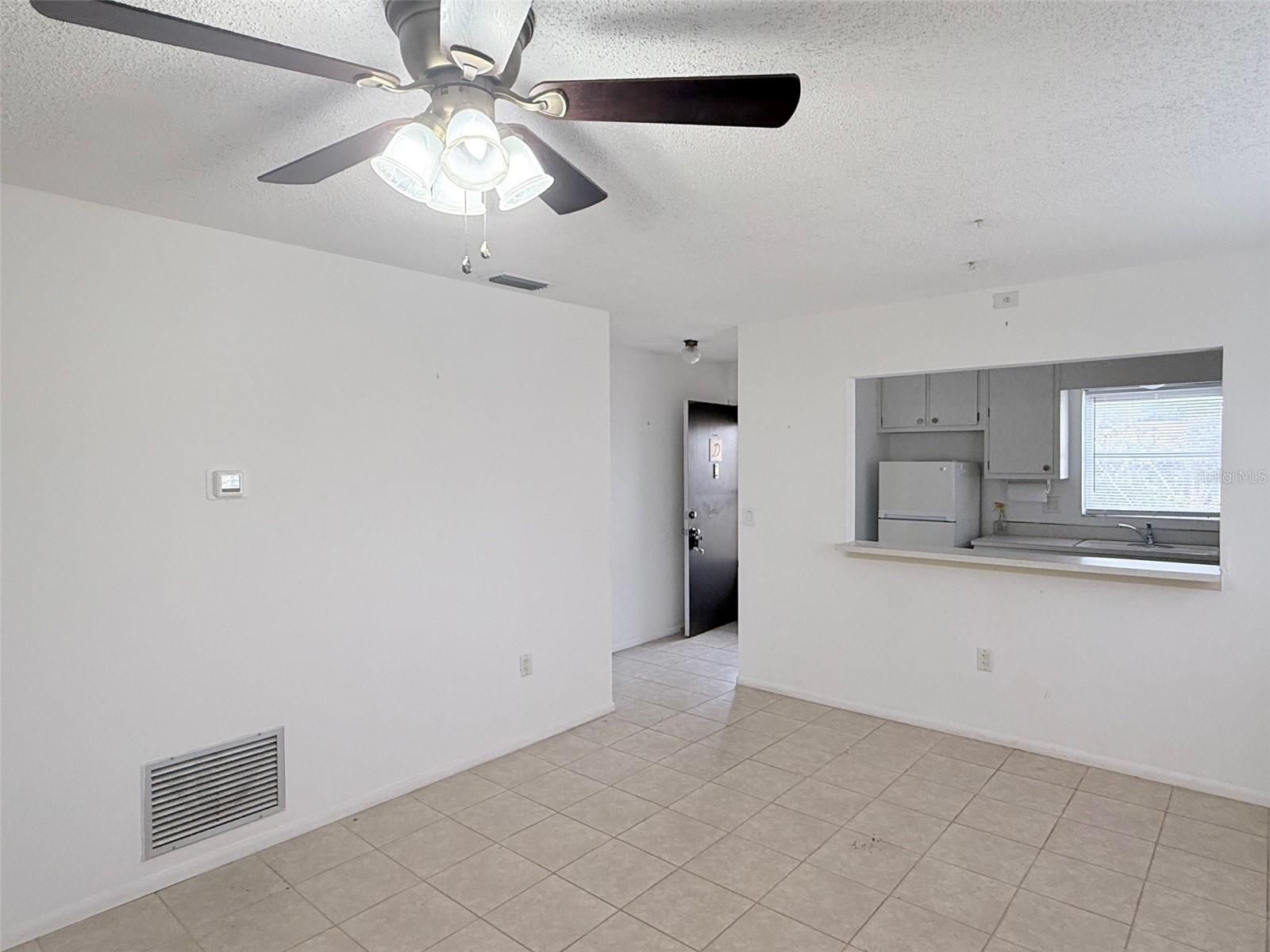 390 301 BLVD W #8D — photo 7