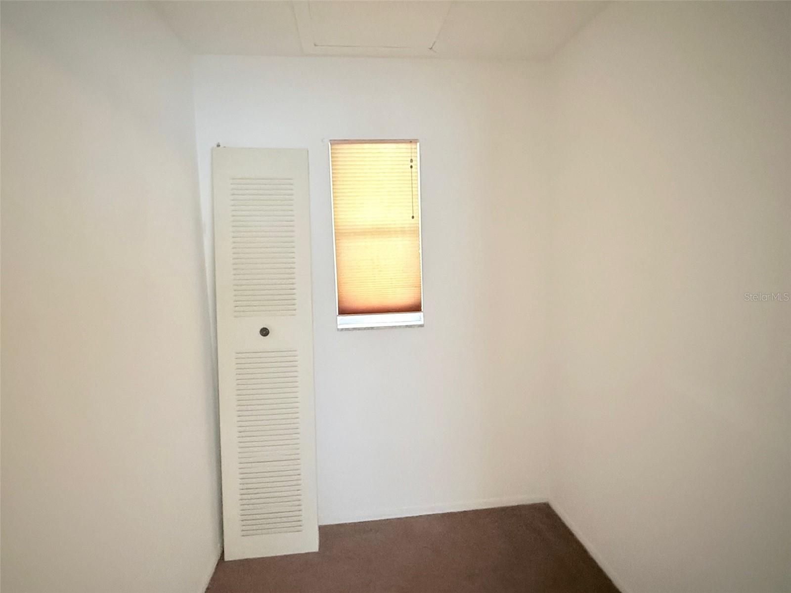 390 301 BLVD W #8D — photo 17