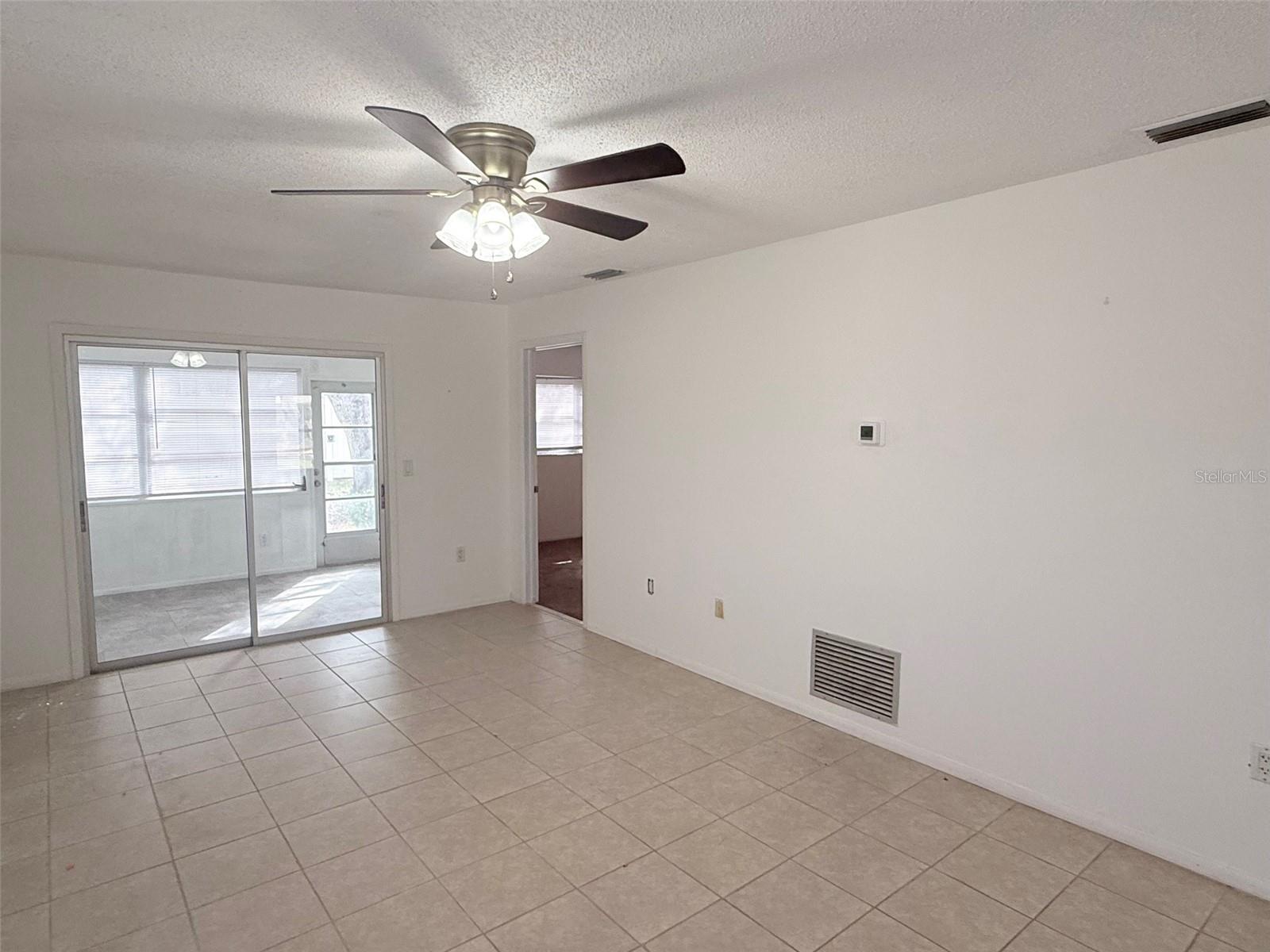 390 301 BLVD W #8D — photo 5