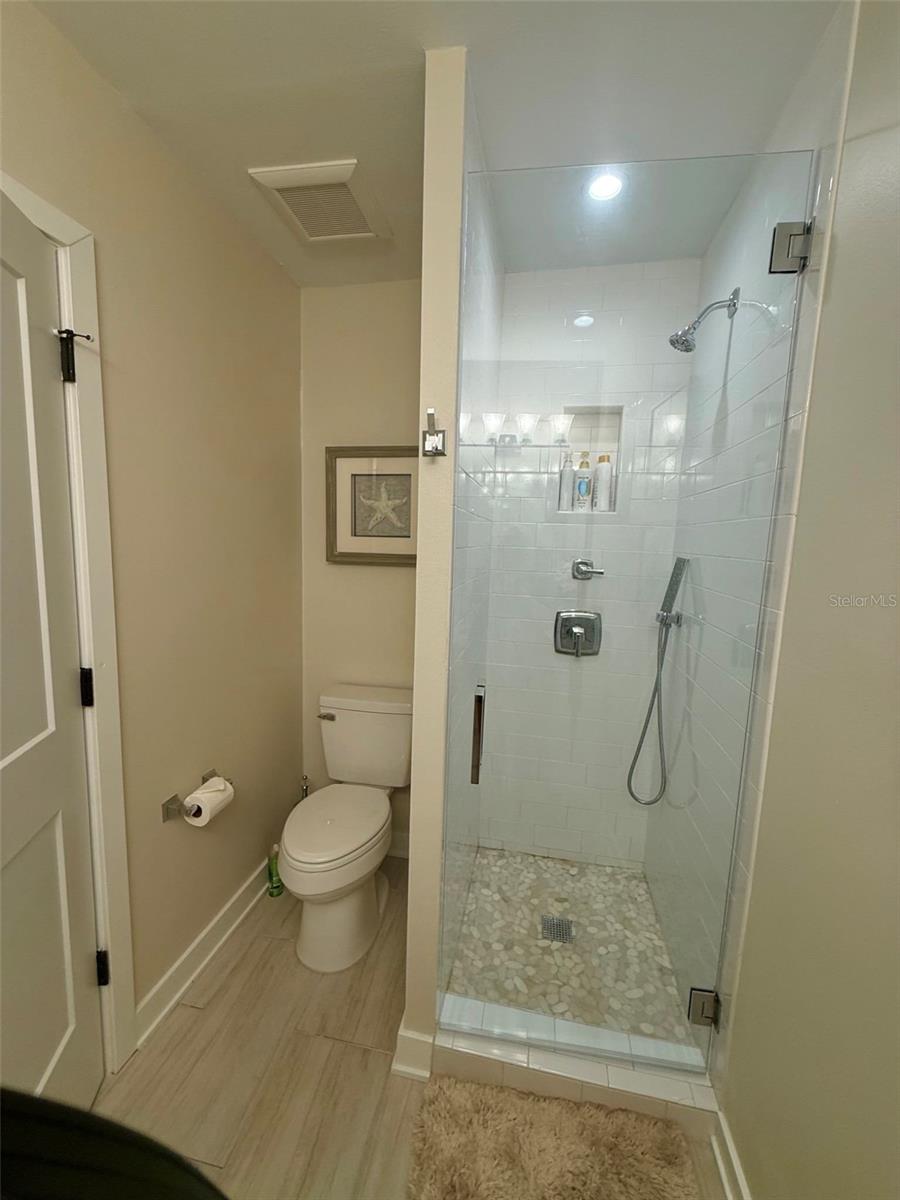 850 59TH AVE — photo 37