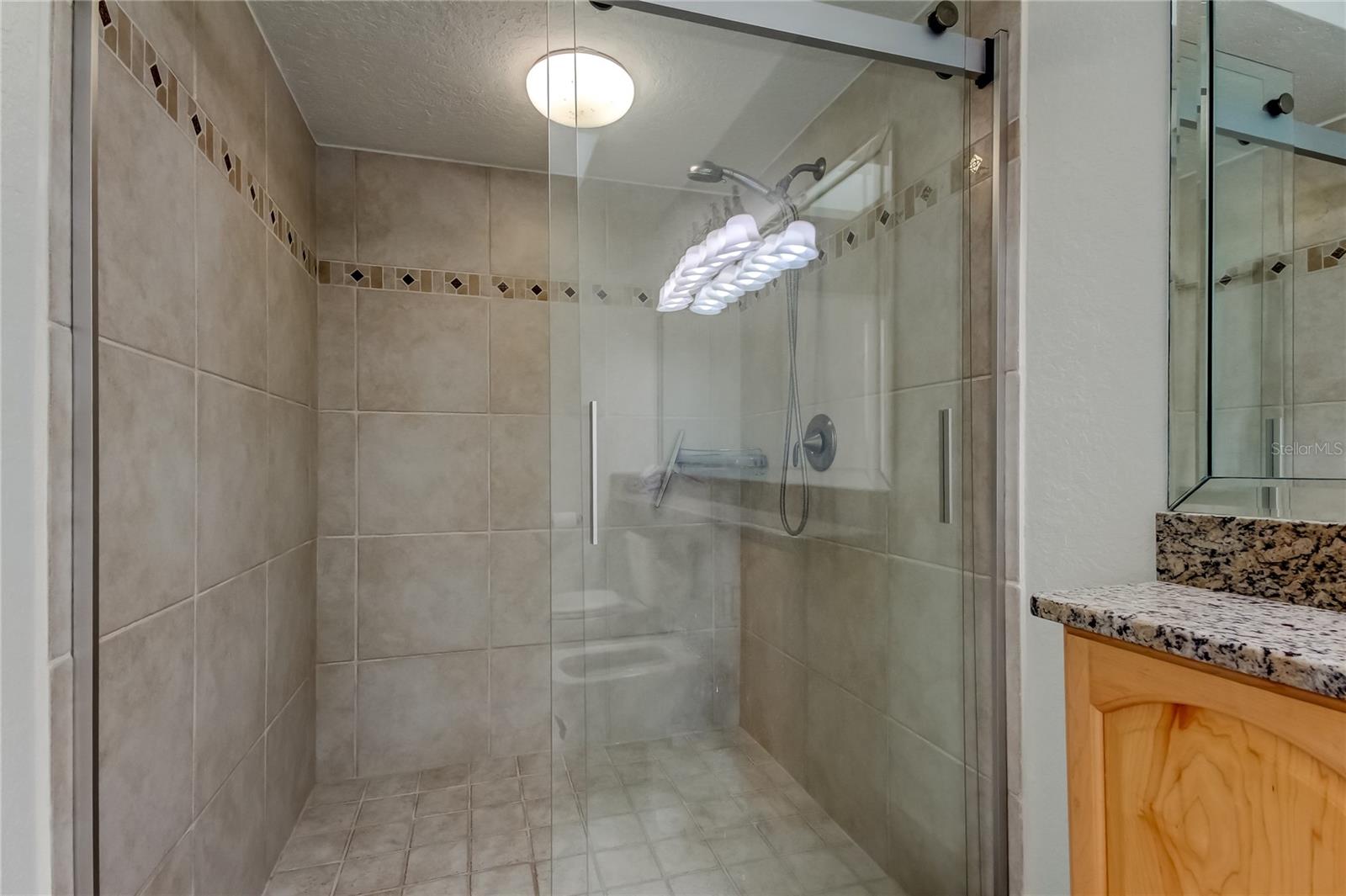 135 92ND AVE #5 — photo 25