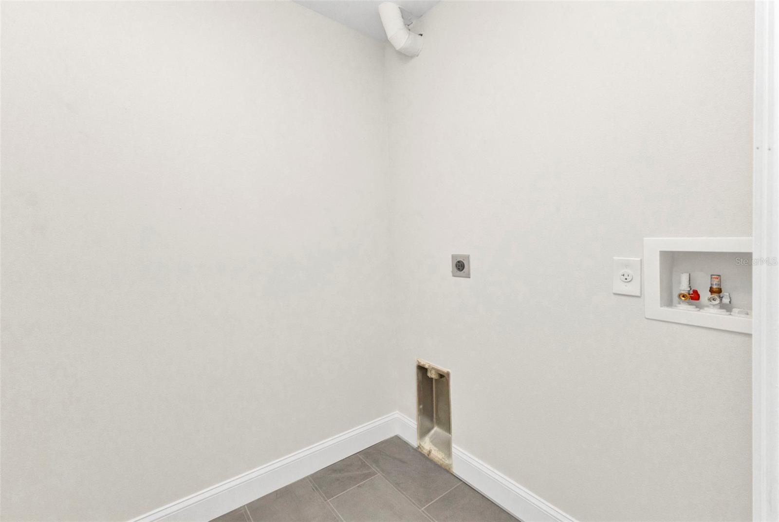 3435 W PRICE BLVD — photo 25