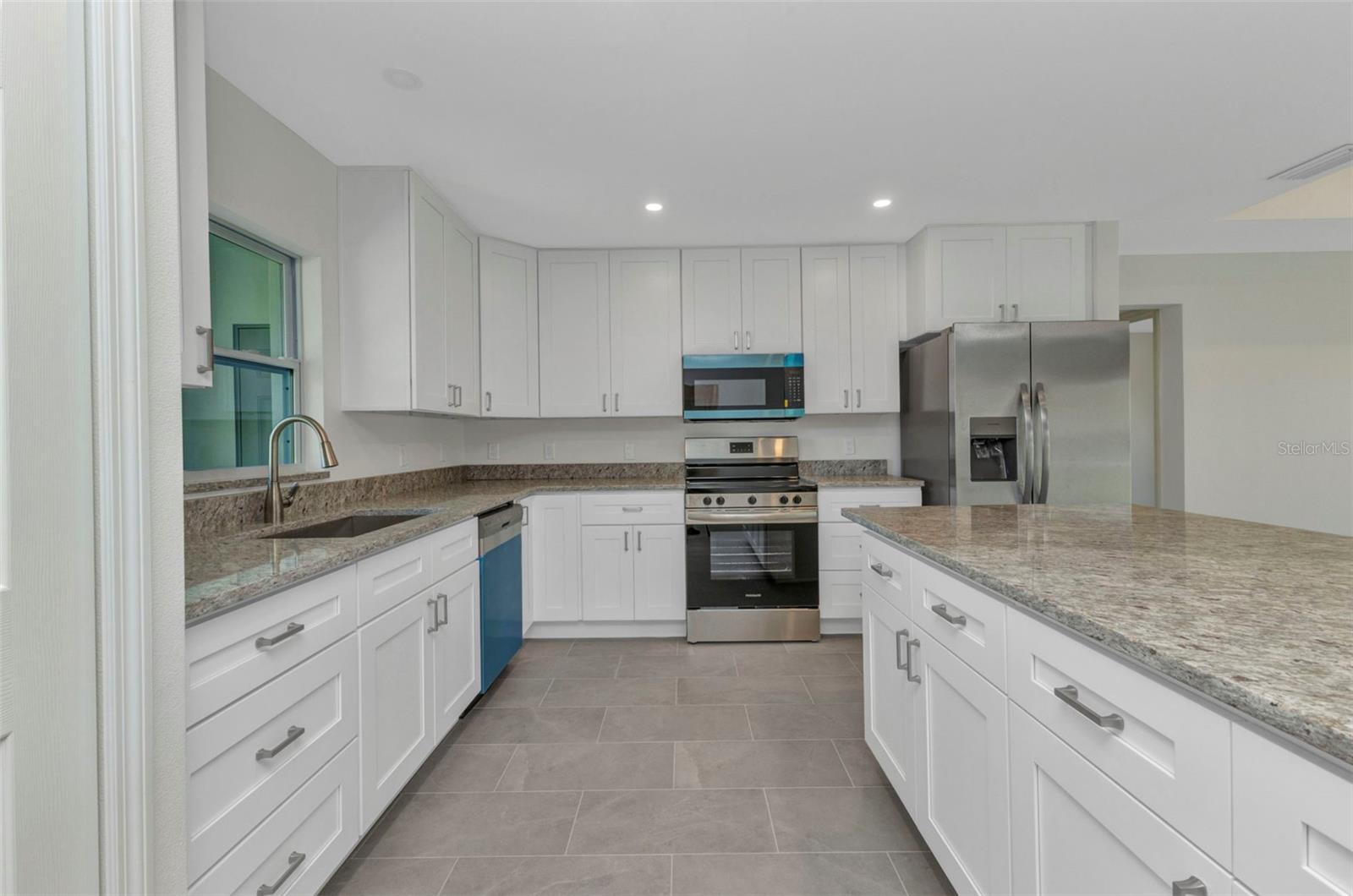 3435 W PRICE BLVD — photo 9