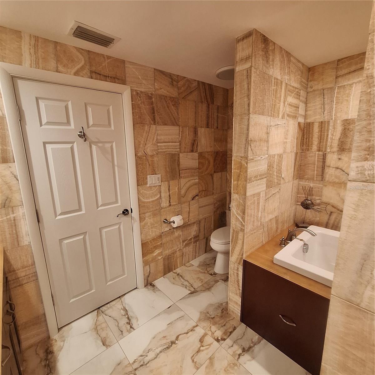 132 1ST ST E #101 — photo 29