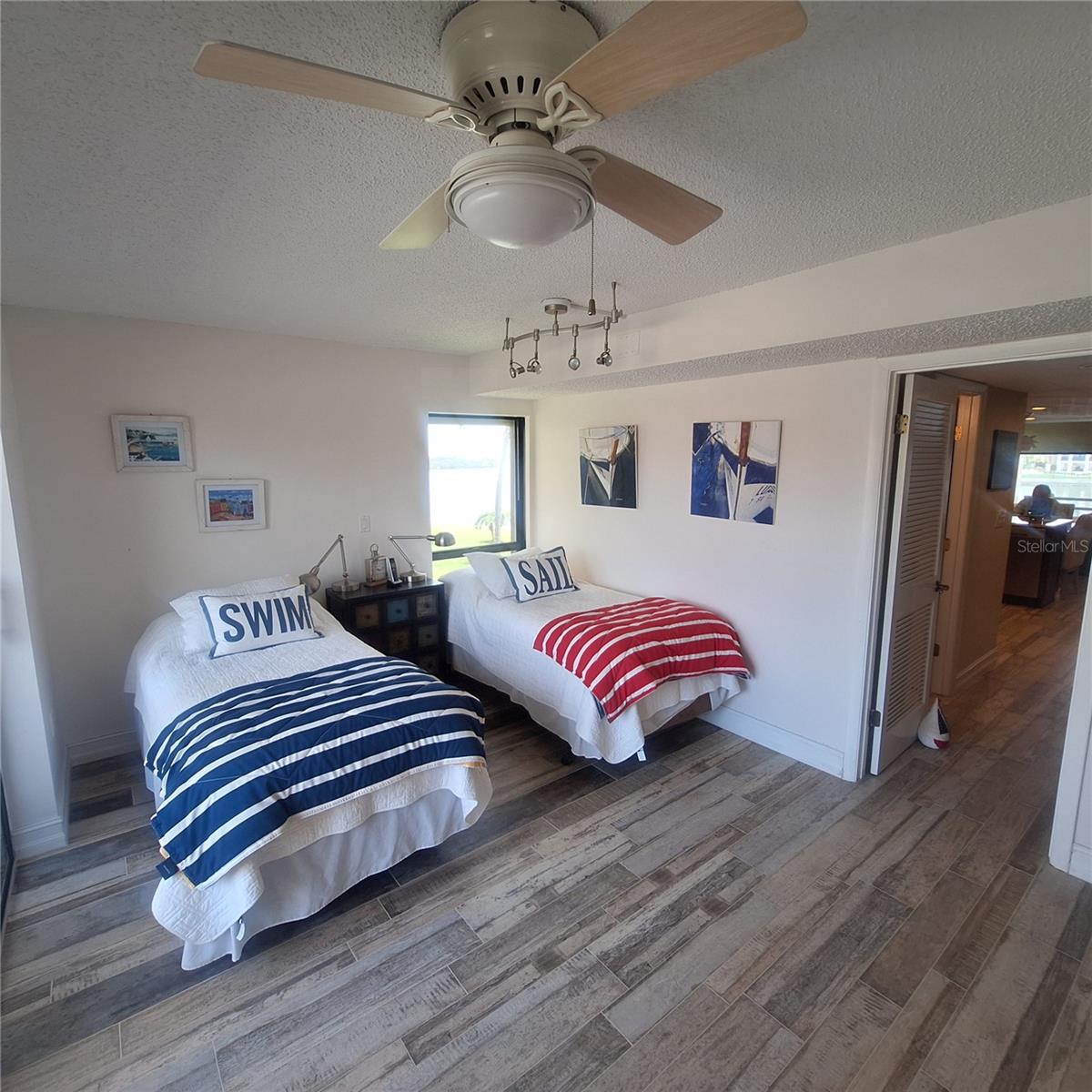 132 1ST ST E #101 — photo 24
