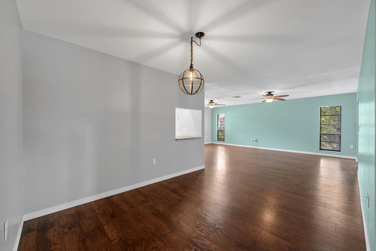7505 BRAMBLEWOOD DR — photo 17