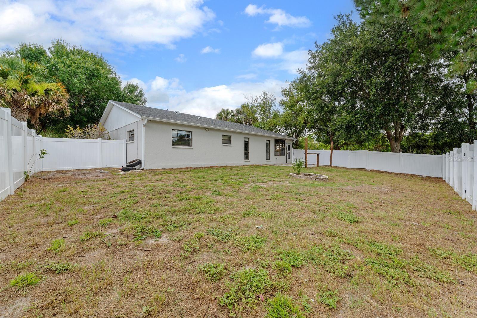 7505 BRAMBLEWOOD DR — photo 2