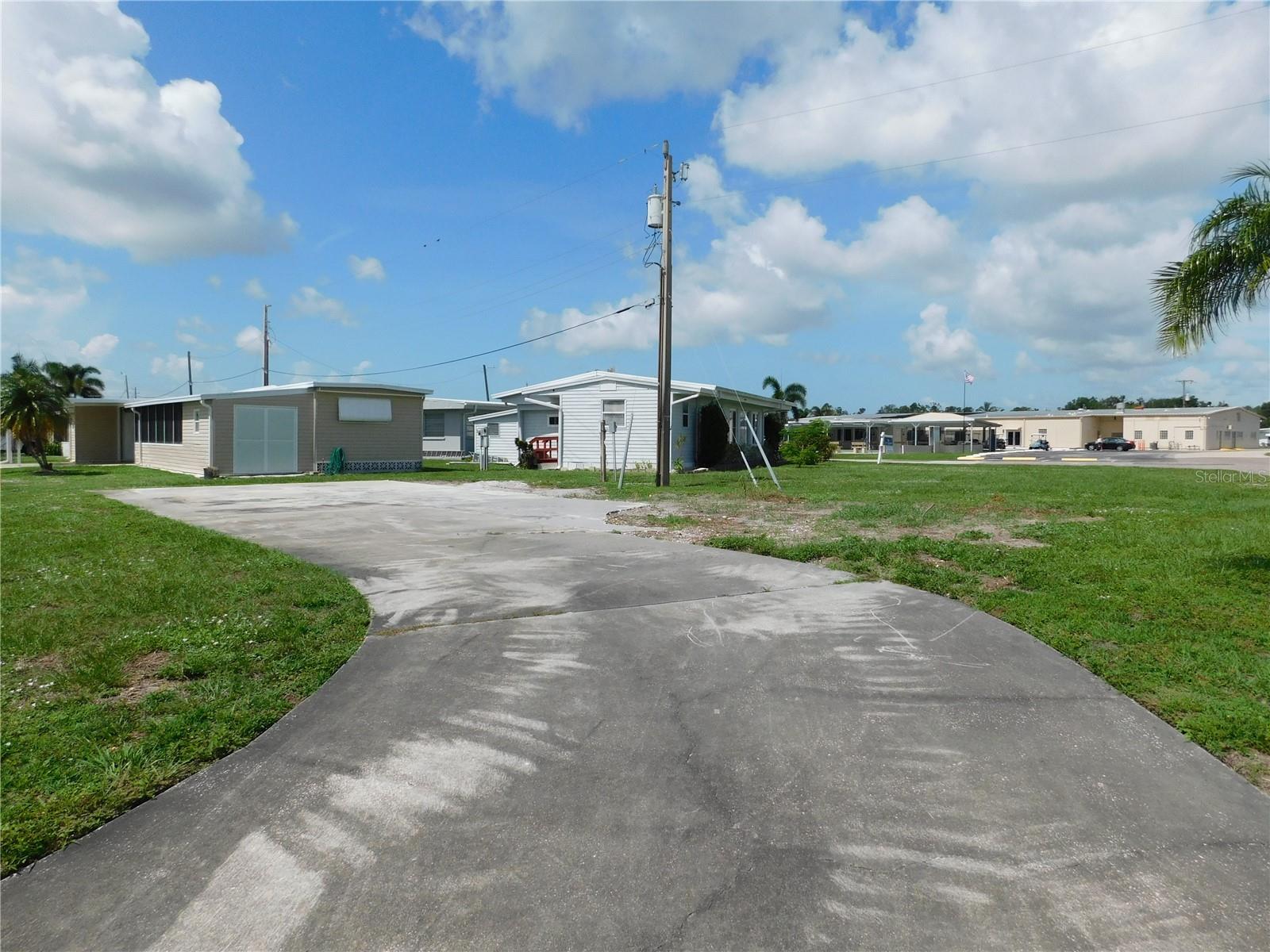 1205 43RD AVENUE DR E — photo 3