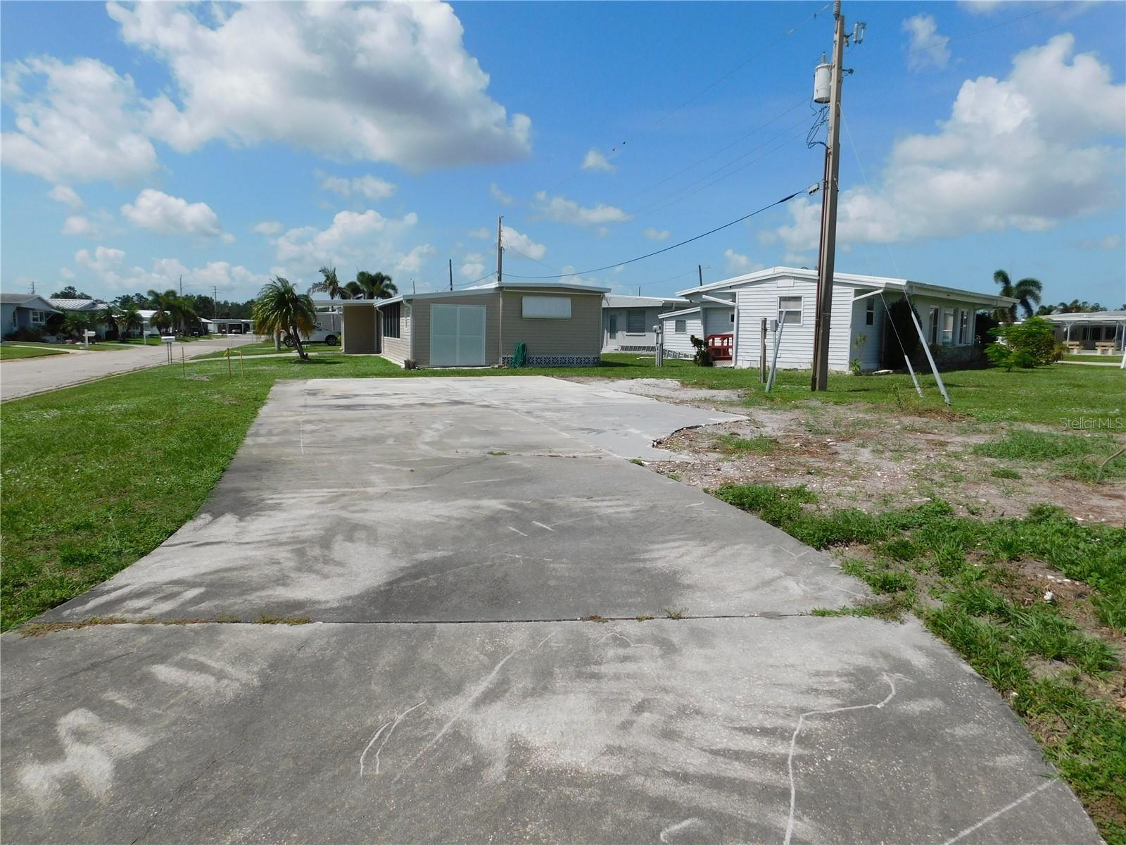 1205 43RD AVENUE DR E — photo 4