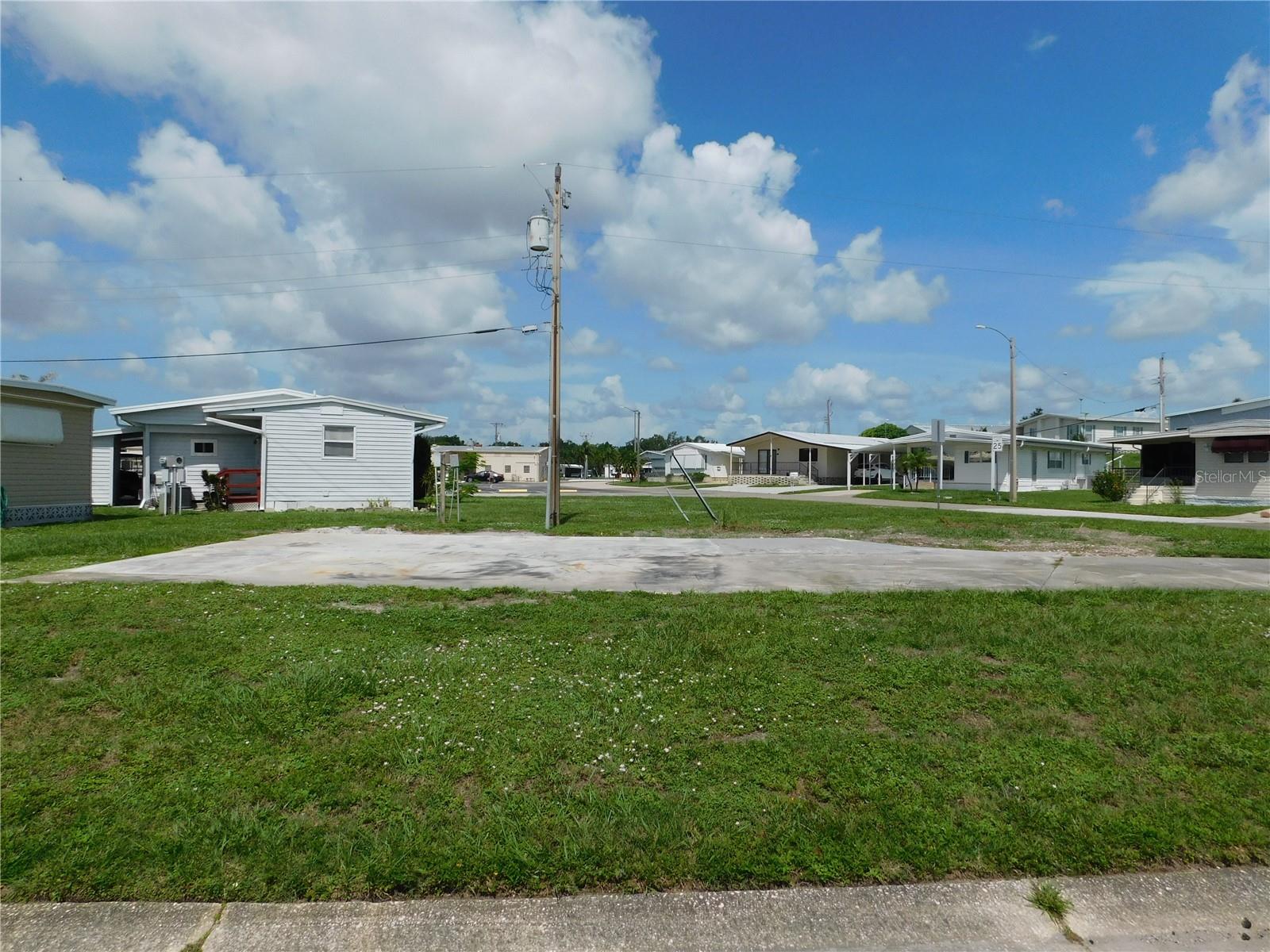 1205 43RD AVENUE DR E — photo 2