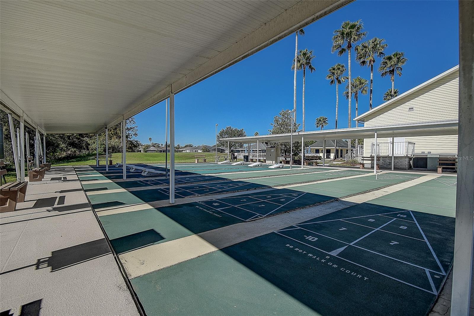 29417 CADDYSHACK LN — photo 43
