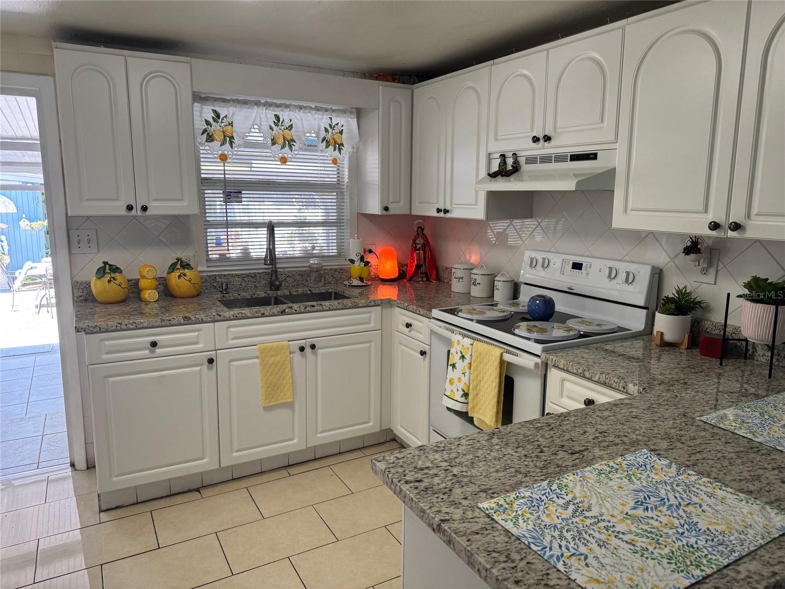 3322 W SAINT JOSEPH ST — photo 17
