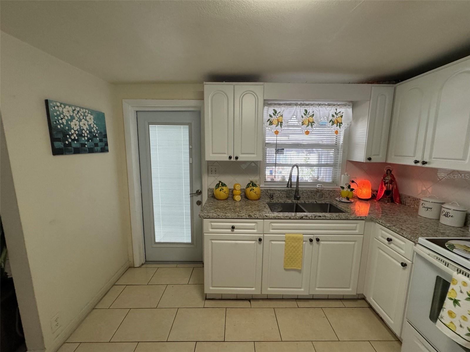 3322 W SAINT JOSEPH ST — photo 15