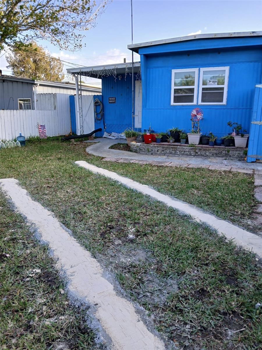 6604 SANDRA DR — photo 9